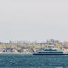De veerboot vaart naar het Deense eiland Orø in het Holbæk Fjord