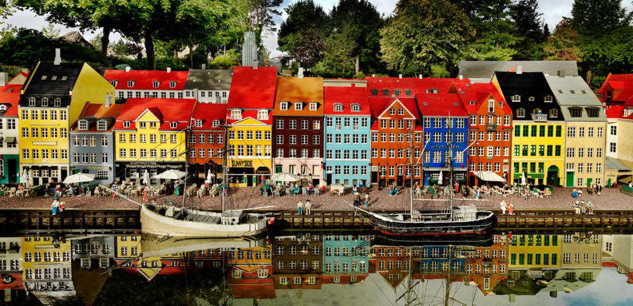 Legoland Nyhavn harbour