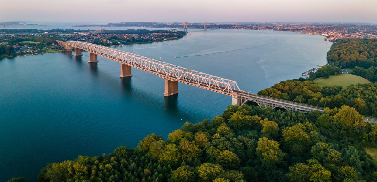 Den Gamle Lillebæltsbro (Little Belt bridge) connecting the cities of Middelfart and Fredericia, Denmark